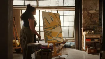 BDG Green Linen Balloon Pants worn by Mavis Beaumont (Michelle Buteau) as seen in Survival of the Thickest (S02E08)