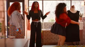 Alice + Olivia Womens Pinstripe Cropped Two-Button Blazer worn by Marley (Tamera Tomakili) as seen in Survival of the Thickest (S02E08)