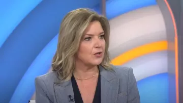 Cinq a Sept Louisa Blazer usado por Christine Romans como se ve en Today el 3 de abril de 2025