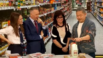 DKNY Colorblock Sweater worn by Valerie Bertinelli as seen in The Drew Barrymore Show on April 4, 2025