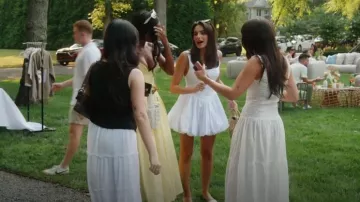 Helsa Popelin Bubble Mini Dress usado por Paige DeSorbo como se ve en Summer House (S09E08)
