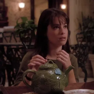 Théière et couvercle libellule (vert) de Bordallo Pinheiro vu sur Charmed (S01E08)