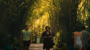 Anthropologie The Kallie Flowy Tunic worn by Belinda Lindsey (Natasha Rothwell) as seen in The White Lotus (S03E08)