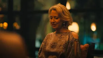 David Webb New York Pentagon Bamboo Earrings Black Enamel worn by Laurie Duffy (Carrie Coon) as seen in The White Lotus (S03E08)