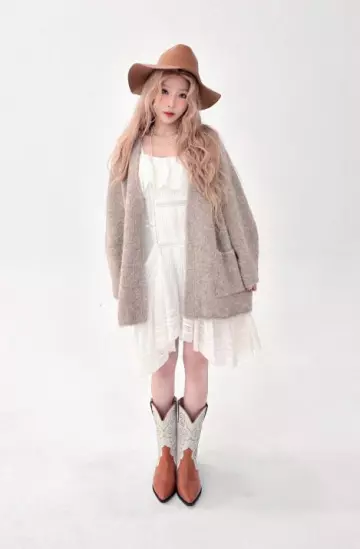 Marant Etoile Moly Cotton Mini Dress worn by Taeyeon on her Instagram Post on March 12, 2025