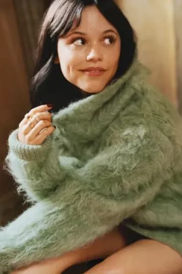 Bague Dior Gem Dior portée par Jenna Ortega à Vanity Fair post le septembre 2024