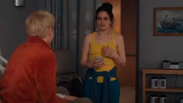 Re/Done Débardeur côtelé à col haut porté par Nikki Boyer (Jenny Slate) comme on le voit dans Dying for Sex (S01E08)