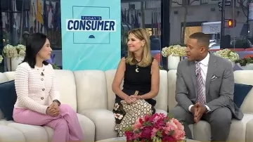 Reiss Bonnie Wide Leg Pleat Front Trousers worn by Vicky Nguyen as seen in Today on April 7, 2025