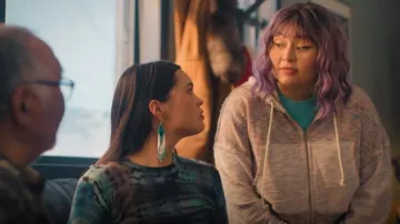 BDG Leah Beach Zip-Up Hoodie Sweatshirt worn by Millie (Zorga Qaunaq) as seen in North of North (S01E04)