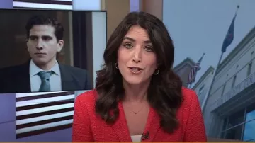 Loft Tweed Double Breasted Blazer worn by Liz Kreutz as seen in Today on April 9, 2025