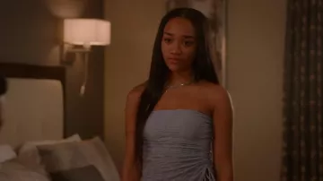 Silence + Noise Remy Textured Tube Top porté par Tori (Lauryn Hardy) comme on le voit dans All American (S07E09)