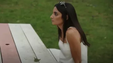 Alexis Prisma Vestido usado por Jesse Solomon como se ve en Summer House (S09E09)