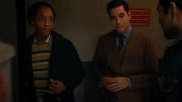 Veronica Beard Shirin Dickey Abrigo azul marino usado por Faith Mitchell (Iantha Richardson) como se ve en Will Trent (S03E11)
