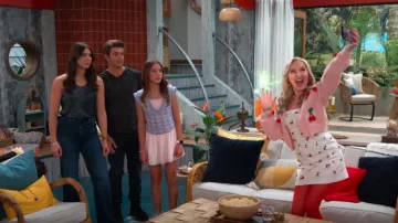 Mother The Tomcat Roller Sneak Vaqueros de tiro ancho de tiro alto usados por Phoebe Thunderman (Kira Kosarin) como se ve en The Thundermans: Undercover (T01E06)