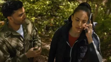 Gilet matelassé Athleta Aire porté par Marianne Feriera (Nicola Correia-Damude) vu dans SkyMed (S03E05)