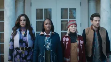 Chaqueta de granero acolchada Talbots usada por Catherine (Aja Naomi King) como se ve en Grosse Pointe Garden Society (S01E08)