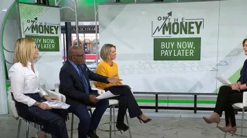 Mother The Fringe Half Pipe Sneak Jeans usados por Jill Martin como se ve en Today el 11 de abril de 2025