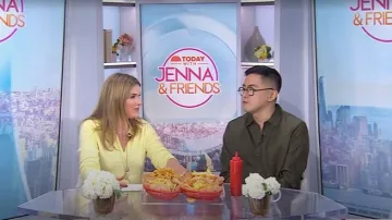 Ann Taylor Weekend Collection Collared Sweater Dress worn by Jenna Bush Hager as seen in Today with Jenna & Friends on April 11, 2025