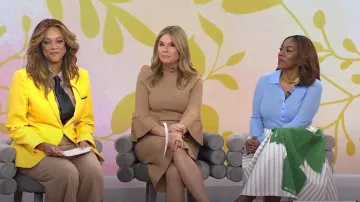 Vestido de punto con cuello alto y manga con volantes de Lela Rose usado por Jenna Bush Hager como se ve en Today with Jenna & Friends el 14 de abril de 2025