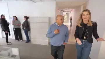 Maje Passiony Jeans worn by Savannah Guthrie as seen in Today on April 15, 2025