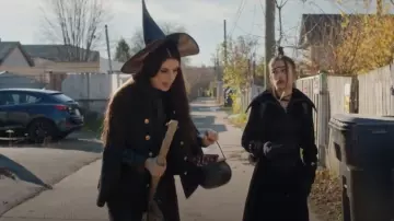 Elliatt Florence Coat worn by Kris (Meredith MacNeill) as seen in Small Achievable Goals (S01E08)