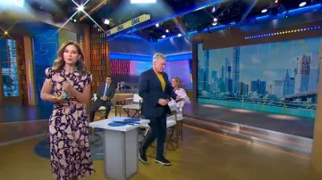 Robe A.L.C. Remy portée par Rebecca Jarvis telle que vue dans Good Morning America le 11 avril 2025