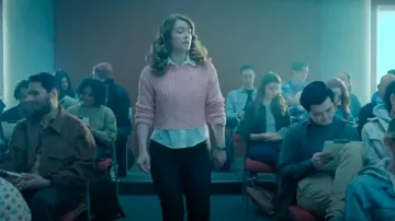Suéter recortado Aerie Mini Cable usado por Phoebe Duncan (Molly Kunz) como se ve en The Irrational (T02E11)