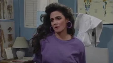Hairstyle of Nurse Jennifer (Nancy Valen) in Saved by the Bell (S02E16)