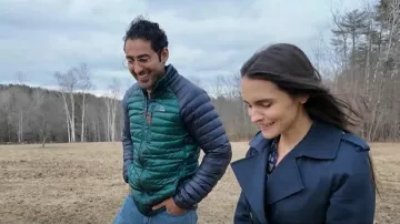 Trench-coat Sezane Scott porté par Lilia Luciano tel qu’on le voit dans CBS Mornings le 16 avril 2025