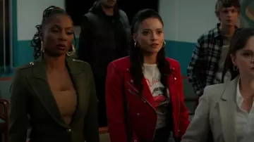 Re/Done Delicious Graphic Tee worn by Lacey Quinn (Gabrielle Walsh) as seen in Found (S02E19)