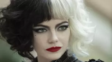Lipstick of Estella / Cruella (Emma Stone) in Cruella