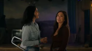 Suéter de Sezane Maha usado por Quinn O'Grady (Minka Kelly) como se ve en Ransom Canyon (S01E03)