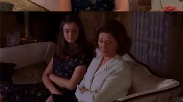 Vestido de otoño con estampado de hojas de Rory Gilmore (Alexis Bledel) en Gilmore Girls (T02E04)