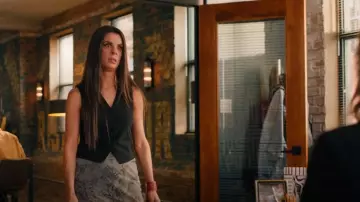 Rag And Bone Priya Vest worn by Kris (Meredith MacNeill) as seen in Small Achievable Goals (S01E08)