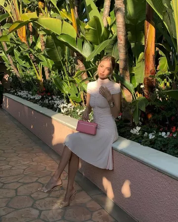 Bvlgari Serpenti Tubogas Watch worn by Leonie Hanne on her Instagram Story on April 16, 2025