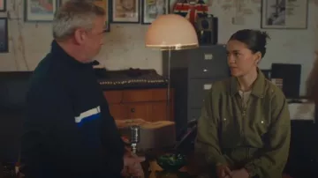 Allsaints Combinaison en denim Frieda vert pour femme portée par Bella (Sabrina Bartlett) comme on le voit dans Moi, Jack Wright (S01E01)