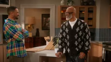 The Kooples Black And Grey Diamond Cardigan worn by Poppa (Damon Wayans) as seen in Poppa's House (S01E18)