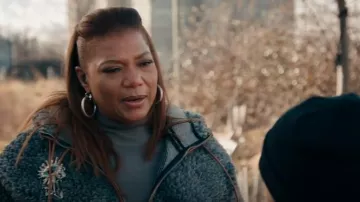 Simone I. Smith Sister Love Diamond Cut Queen Hoops usados por Robyn McCall (Queen Latifah) como se ve en The Equalizer (T05E16)