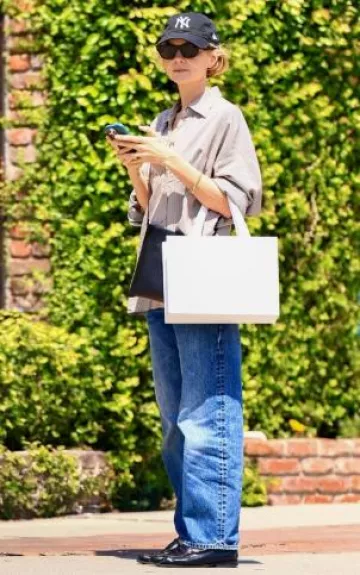 Gorra de los New York Yankees del 47 usada por Carey Mulligan en la publicación de West Hollywood el 23 de abril de 2025