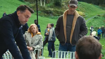 Veste en peau de mouton portée par Kendall Roy (Jeremy Strong) dans la série télévisée Succession (Saison 4 Épisode 5)