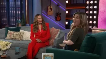 Nadine Merabi Monica Minivestido blazer cruzado usado por Tina Knowles como se ve en The Kelly Clarkson Show el 28 de abril de 2025