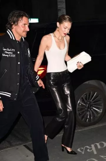 Body encorsetado Schiaparelli usado por Gigi Hadid en la fiesta de cumpleaños de Gigi Hadid el 25 de abril de 2025