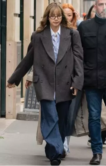 Jimmy Fairly the Elvie Eyeglasses worn by Lisa in Paris post on April 25, 2025