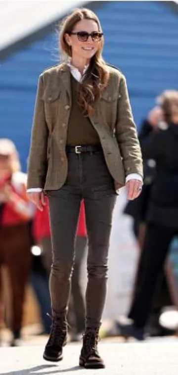 G-Star Raw High G-Shape Cargo Skinny Pants in Grey worn by Catherine, Duchess of Cambridge in  Ardura on April 30, 2025