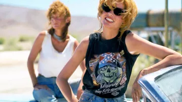 Drive My Life Away Skull T-Shirt worn by Thelma (Geena Davis) in Thelma & Louise
