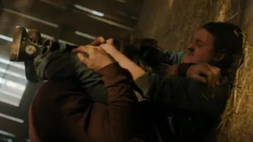 Converse Chuck Taylor All Star Canvas worn by Ellie Williams (Bella Ramsey) as seen in The Last of Us (S02E01)