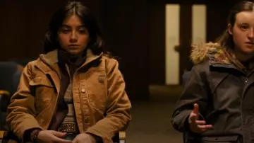 Free People We el cinturón de cuero con tachuelas Free Sola usado por Dina (Isabela Moner) como se ve en The Last of Us (S02E01)