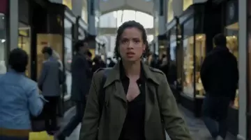 Theory Classic Fitted Silk Shirt worn by Sophie Ellis (Gugu Mbatha-Raw) as seen in Surface (S02E03)