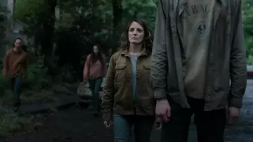 Levi Strauss Shacket worn by Hanrahan (Alanna Ubach) as seen in The Last of Us (S02E04)