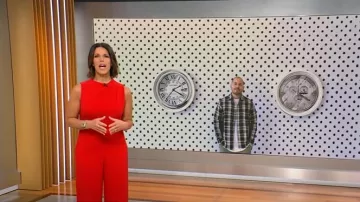 Combinaison Corrine Halo noir en Wildfire portée par Dana Jacobson telle que vue dans CBS Mornings le 4 mai 2025
